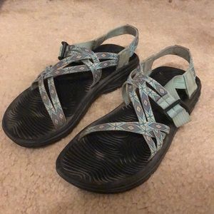 Size 8 women’s chaco z-sandals